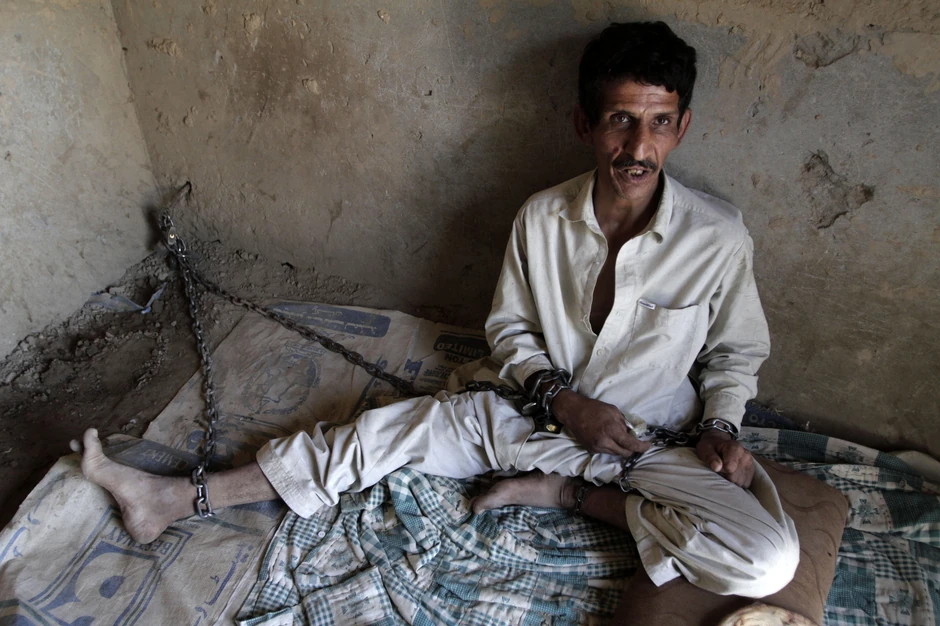 Svaki razgovor u centru je zabranjen Prema procenama vlade, oko 60 odsto Avganistanaca pati od psihičkih poremećaja, a mnogi od njih nemaju sredstava za lečenje.