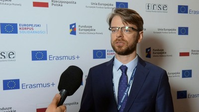 Rafał Lew-Starowicz o zdalnej edukacji: Polska była już na pewnym etapie rozwoju. Inne kraje miały trudniej