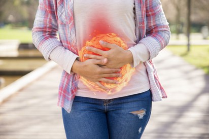Refluxos és túlságosan sok a gyomorsava? Ezek az egyszerű praktikák segíthetnek