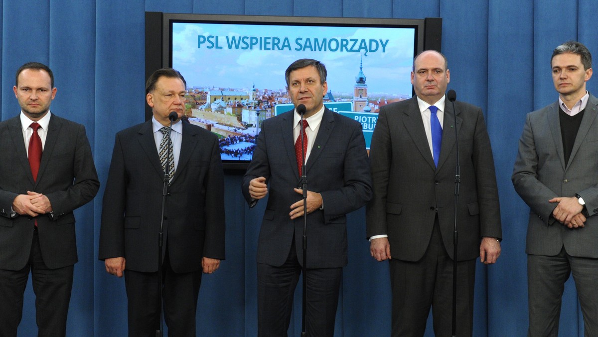 - Były minister rolnictwa Marek Sawicki będzie członkiem Naczelnego Komitetu Wykonawczego PSL - poinformował prezes Stronnictwa Janusz Piechociński na konferencji prasowej w Sejmie. Dodał, że w skład NKW wejdą przedstawiciele wszystkich województw.