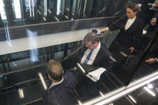 Komisja śledcza wyłączyła Michała Wójcika z posiedzenia. Posłowie PiS wyszli z sali