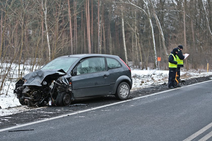 Zielona góra wypadek samochód nauka jazdy czołówka