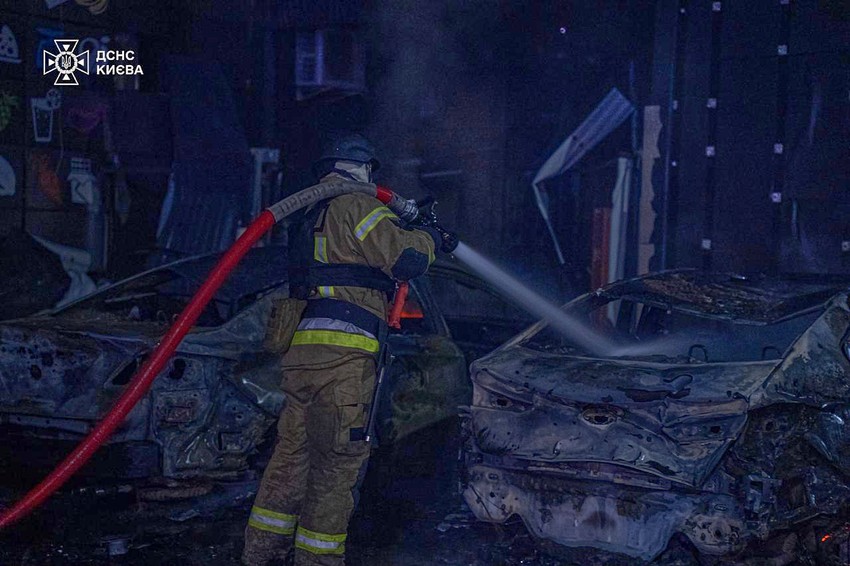 Gašenje požara u Kijevu nakon ruskog napada