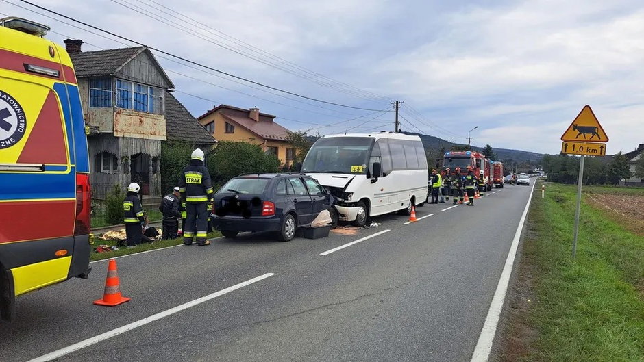 Wypadek busa pod Tarnowem