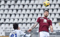 Drużyna Linettego kontra podrażniony pierwszą porażką AC Milan