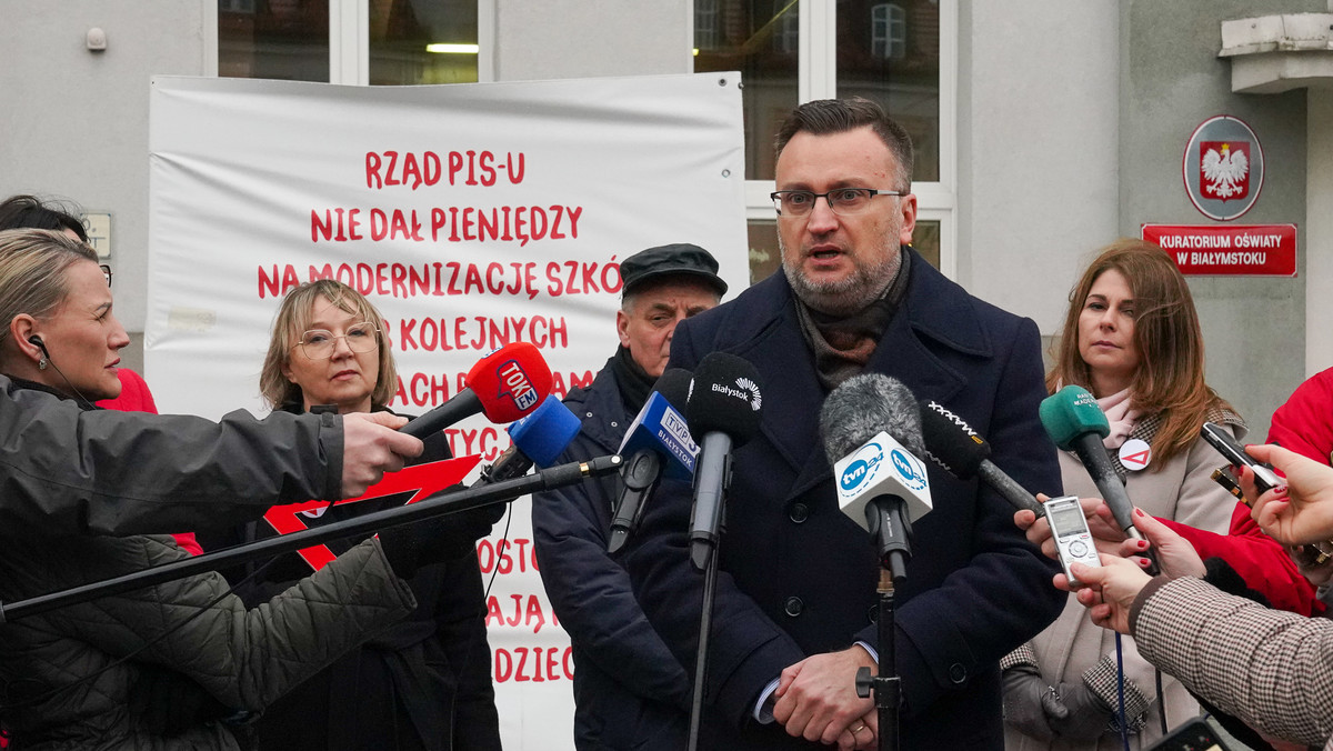 Białystok. Nauczyciele i samorządowcy przeciwni zmianom w oświacie