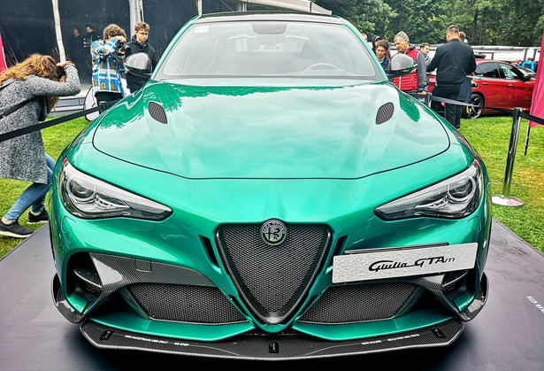 Alfa Romeo Giulia GTAm na e-paliwo? Stellantis kończy testy nowego rozwiązania dla silników spalinowych