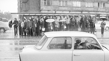 Życie codzienne czasów PRL. Ten QUIZ to wyzwanie. Odpowiesz choć na połowę pytań?