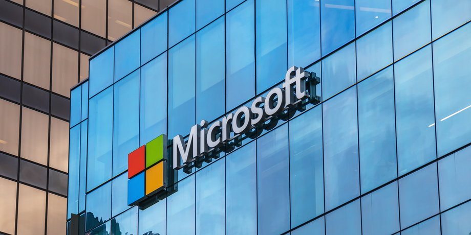 Wstępne wyniki dochodzenia Europejskiego Inspektora Ochrony Danych (EIOD) wskazują, że kontrakty między unijnymi instytucjami i Microsoftem nie są "w pełni zgodne" z ogólnymi zasadami ochrony danych (RODO).