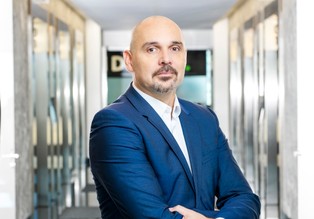 Cyfrowi strażnicy firm. SOC a bezpieczeństwo infrastruktury krytycznej organizacji