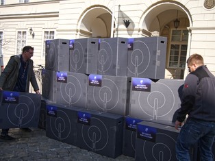 Na Ukrainie działa ponad 20 tys. terminali Starlink. Połowę kupiła Polska