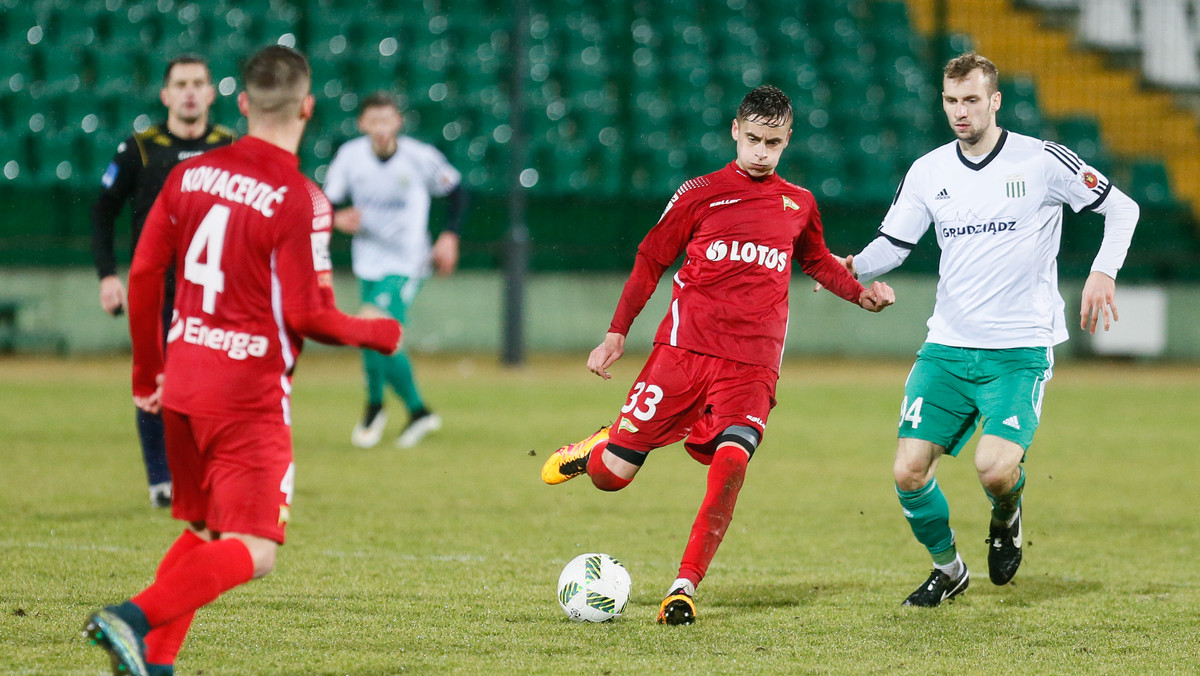 Piłkarze występującej w Ekstraklasie Lechii zremisowali w Gdańsku w swoim czwartym sparingu z ostatnim zespołem pierwszej ligi Olimpią Grudziądz 2:2 (2:1). Biało-Zieloni nie odnieśli w przerwie zimowej w meczach kontrolnych zwycięstwa.