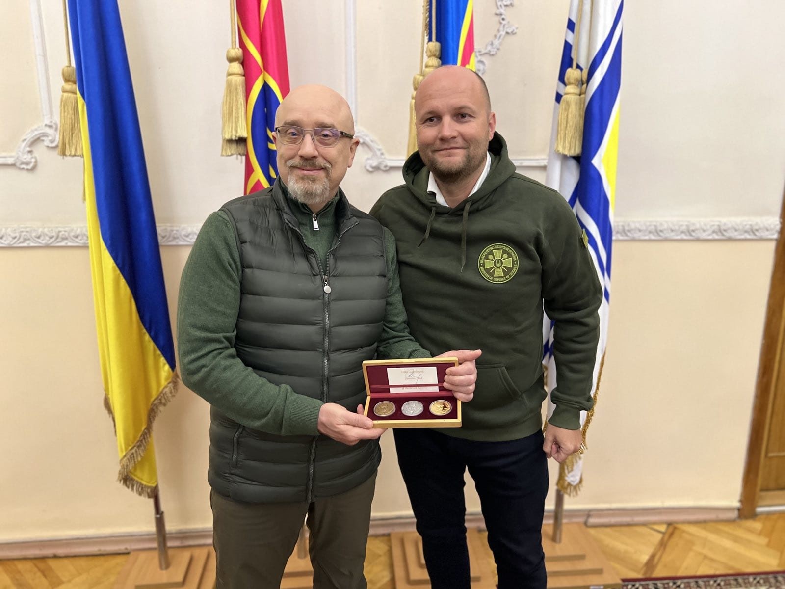 Minister obrany SR Jaroslav Naď a ukrajinský minister obrany Olexij Reznikov.
