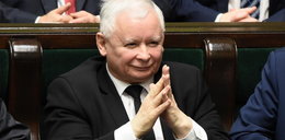 Macron o „reżimie Kaczyńskiego”. Prezes PiS odpowiada