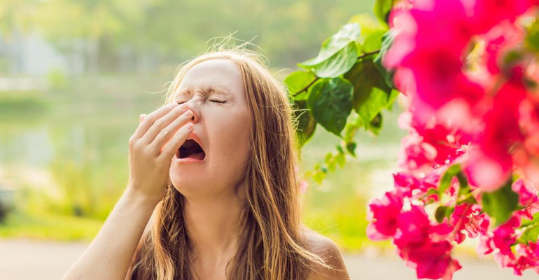 Alergiczny nieżyt nosa - dlaczego kicham i płaczę na wiosnę?