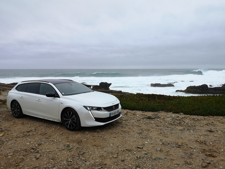 Test Peugeot 508 SW BlueHDi 160 EAT8 – najpierw styl. Potem kombi