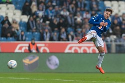 Lech wbił gwóźdź do trumny trenera Kaczmarka. Lechia zdemolowana w Poznaniu [WIDEO]