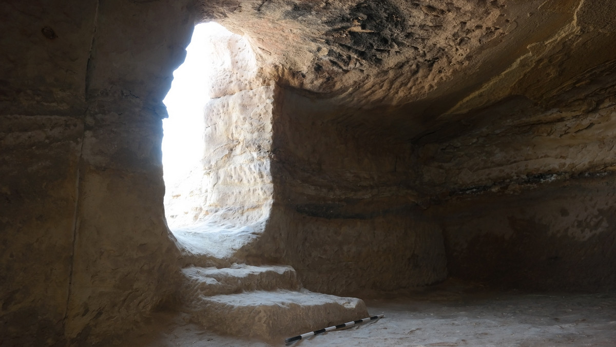 W południowym Egipcie znaleziono prastary cmentarz. Nekropolia ma około 3400 lat. Znaleziska dokonano na stanowisku Gebel el-Silsila (65 kilometrów od miasta Asuan) - to m.in. stąd wydobywano kamienie, które posłużyły do budowy najsłynniejszych egipskich świątyń.