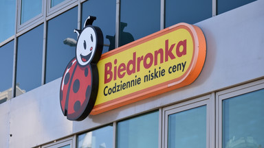 Biedronka sprzedaje hitowe buty. Będą idealne na jesienne dni