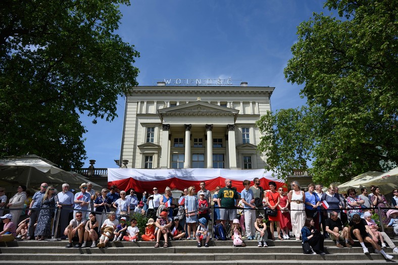 Poznań. Uroczyste obchody rocznicy uchwalenia Konstytucji 3 Maja na Placu Wolności w Poznaniu.