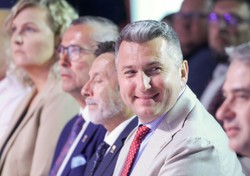 To oni chcą przejąć władzę po Piesiewiczu. Pięcioro kandydatów do fotelu prezesa