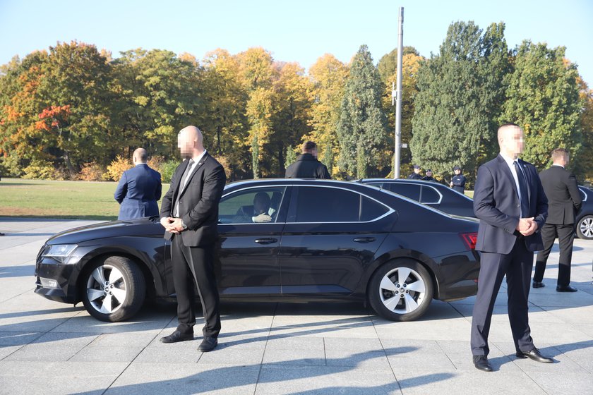 Kaczyński przyłapany. Kamera nagrała go w limuzynie