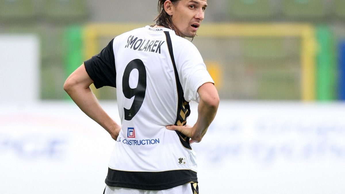 Euzebiusz Smolarek od niedawna jest piłkarzem ADO Den Haag. Zawodnik ujawnił, że miał również ofertę z polskiego klubu i był bardzo blisko powrotu na krajowe boiska.