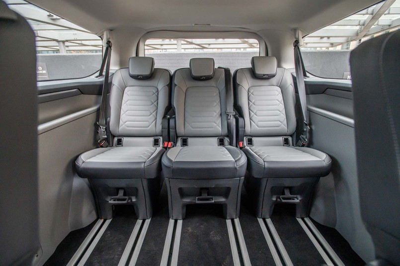 Ford E-Tourneo Custom