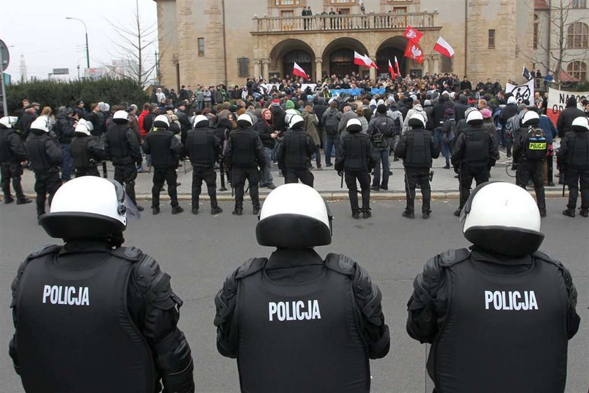 Bijatyka i wyzwiska na marszu w Poznaniu