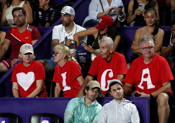 Swiatek bate Sabalenka e defronta Pegula na final das WTA Finals em ténis –  Observador