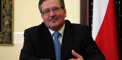 Komorowski kpi ze wzrostu Kaczyńskiego!