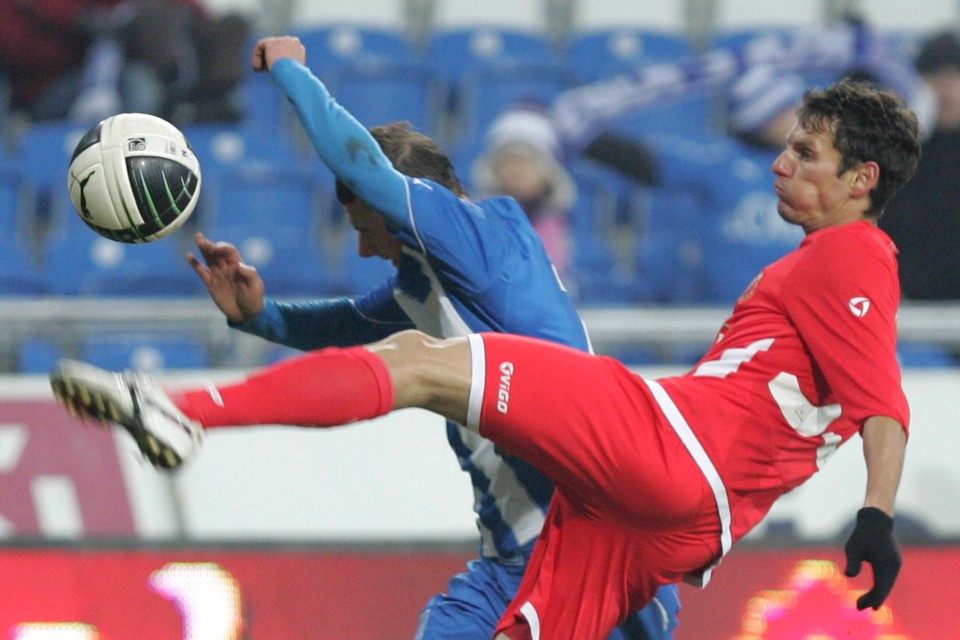 PIŁKARSKA EKSTRAKLASA LECH POZNAŃ KONTRA WIDZEW ŁÓDŹ