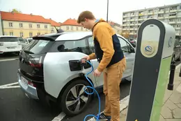 Samochód elektryczny - ile kosztuje jazda autem na prąd?