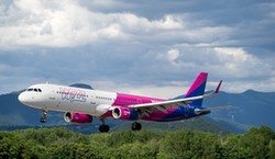 Wizz Air uruchamia nowe trasy z Polski. 11 kierunków z nowego dla linii lotniska