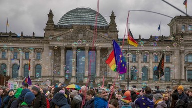 Demonstracja w Berlinie. Przeciwko prawicowemu ekstremizmowi protestowało 150 tys. osób