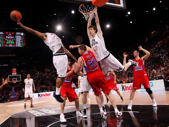 Jan Veseli i let na meču F4 Evrolige KK Partizan - Olimpijakos