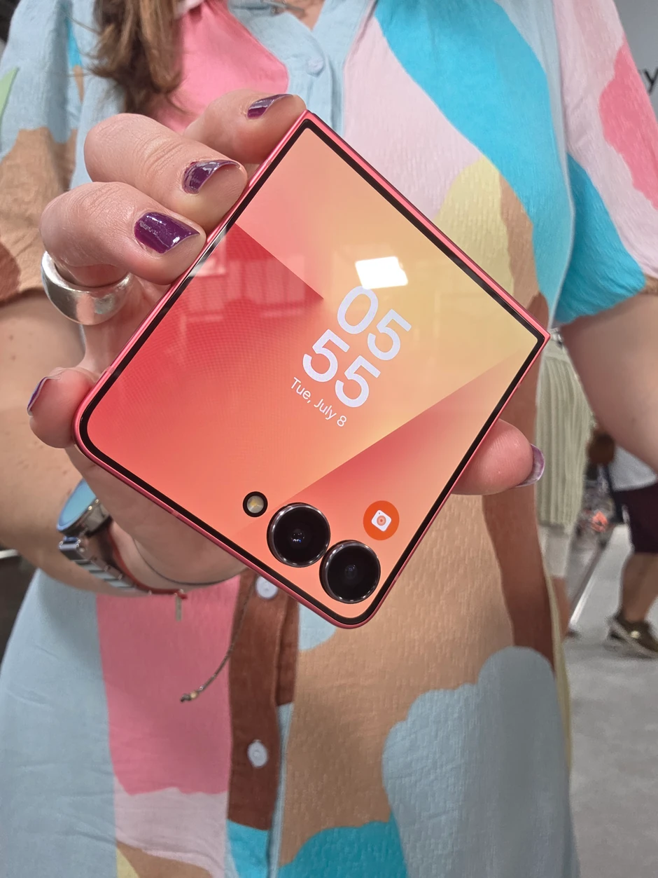 Samsung Galaxy Z Flip7