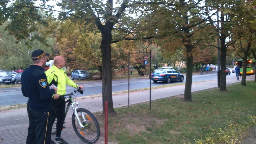 Spacer radnego ze strażnikiem