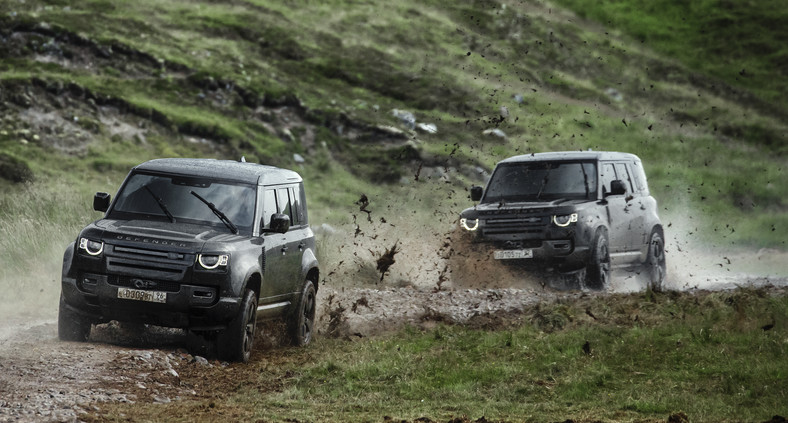 Nowy Land Rover Defender w filmie o Jamesie Bondzie