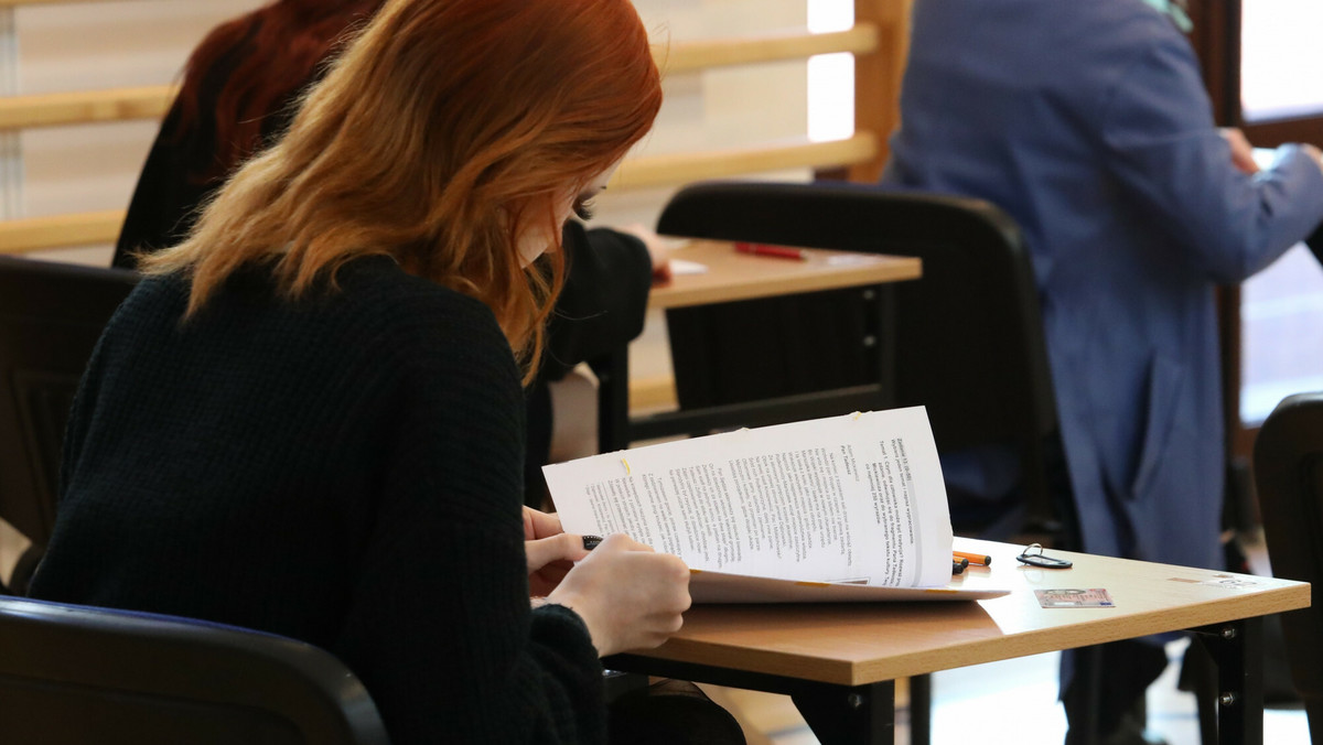 Arkusze dla uczniów z Ukrainy miały przetłumaczone tylko polecenia. Wyjaśniamy dlaczego