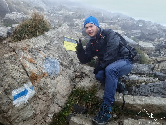 Początek szlaku jednokierunkowego na Giewont