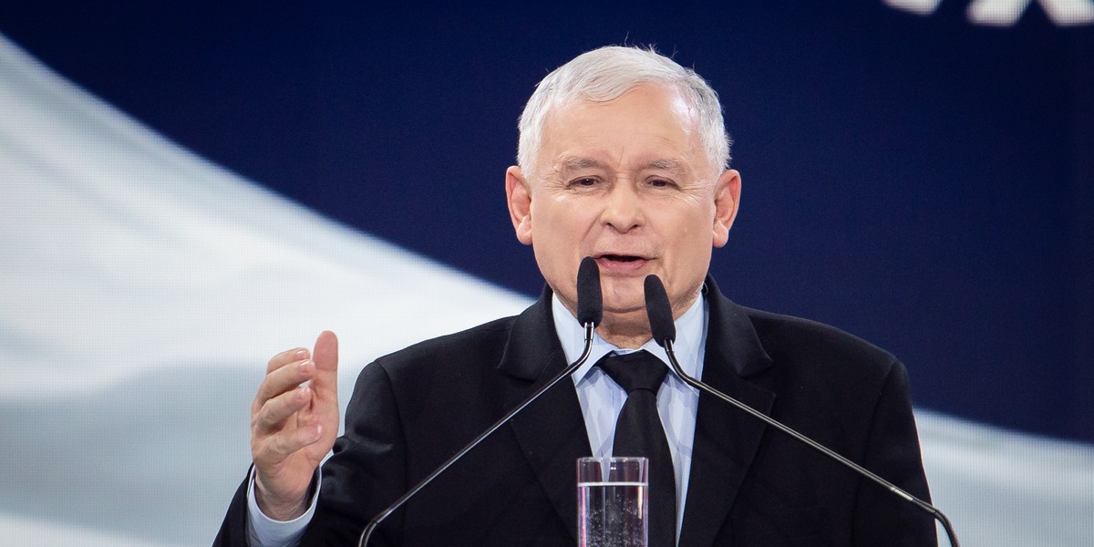 Prezes PiS Jarosław Kaczyński stwierdził na antenie RMF FM, że program 500 plus był jego pomysłem. Fakty zdają się temu zaprzeczać