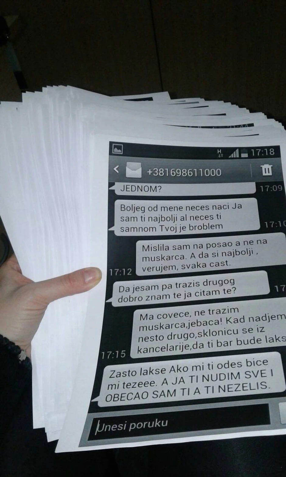 Sekretarici poslao 15.000 lascivnih poruka