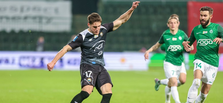Legia Warszawa kupiła nowego napastnika. Nie sprawdził się w Rakowie Częstochowa