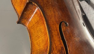 Otkrivena dva stara violončela