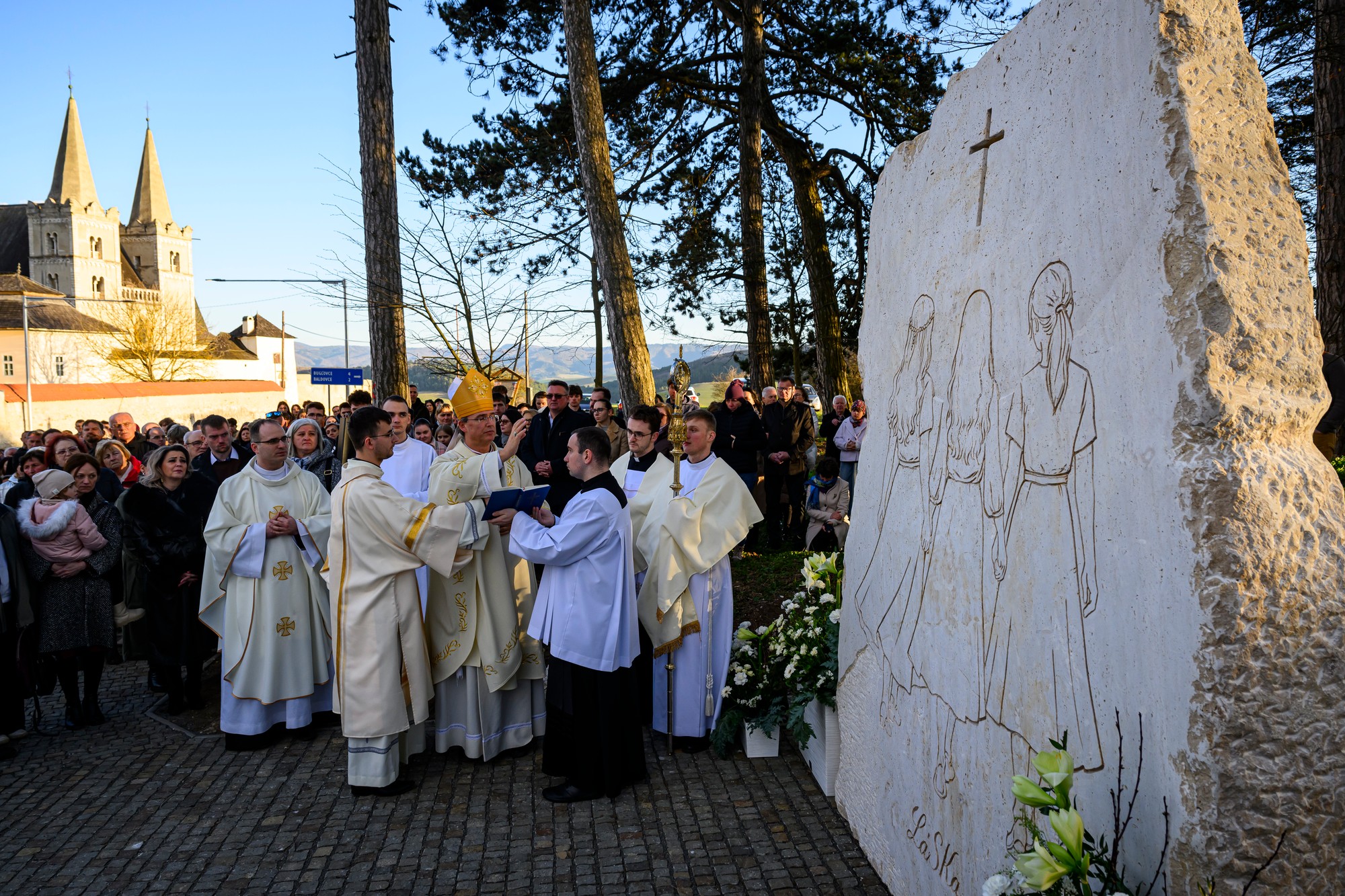 V Spišskej Kapitule odhalili pamätník, ktorý má pripomínať obete tragédie spred dvoch rokov.