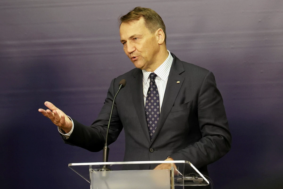  Magierowski żąda prawie miliona zł. Sikorski: A tacy byli pobożni