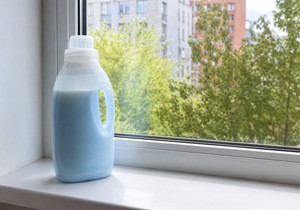 Sipajte omekšivač za veš na prozor ranom zorom, efekat će vas zadiviti