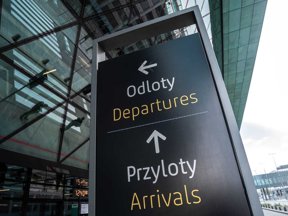 Przed godz. 13 o utrudnianiach informowało także lotnisko w Balicach. Ze strony portu wynikało, że większość lotów z i do Krakowa było opóźnionych od kilku minut do ponad dwóch godzin.
