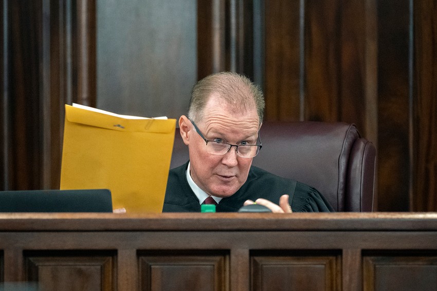 Sudija Timoti Volmsli